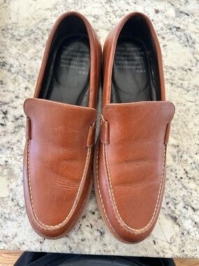 Men's Classic Tan Leather Slip-On Loafers
